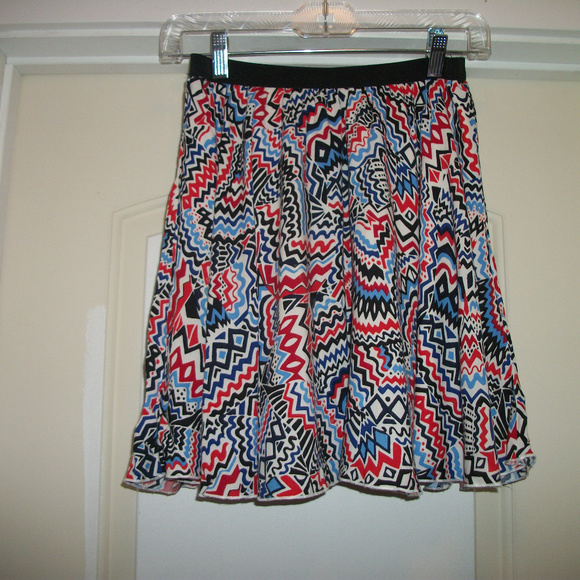 Y2K RED WHTE & BLUE FLOUNCE CHEVRON SKIRT, 12/14 P - Picture 1 of 4